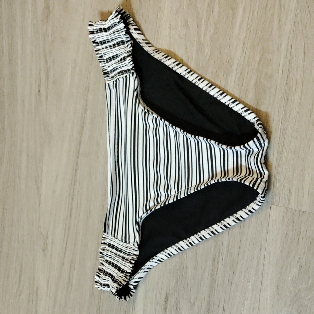 Mossimo swim bottom